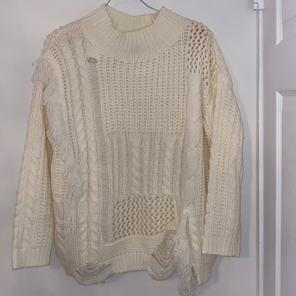 White sweater ⚡️SEND BEST OFFER⚡️